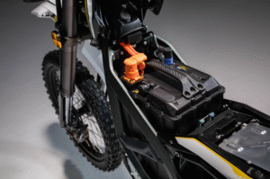 Surron Ultra Bee – Electric Dirt Bike | 12.5kW | 74V 55Ah | 90 km/h Top Speed | 140 km Range - Image 7